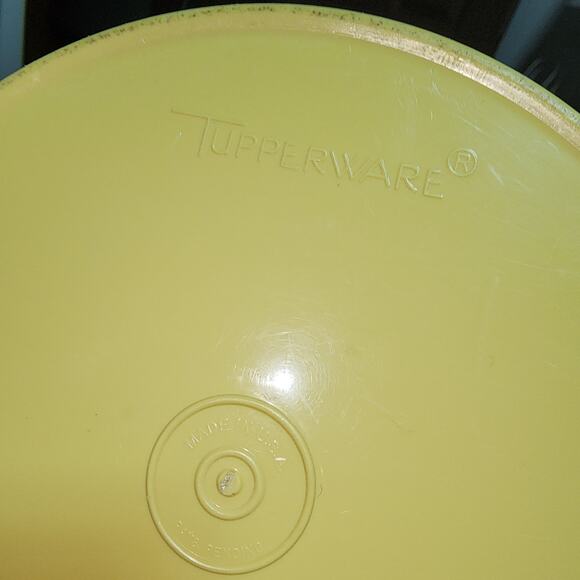 VINTAGE TUPPERWARE 2 SET SERVALIER CANISTER SET YELLOW STARBURST - Picture 5 of 9